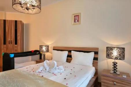 Apart Golden Line - 145