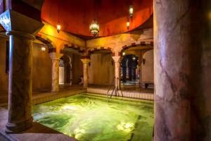 Shiraz Hotel Superior, Egerszalok