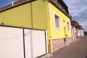 Burg Guest house, Eger