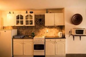 Bacchus Guesthouse, Eger