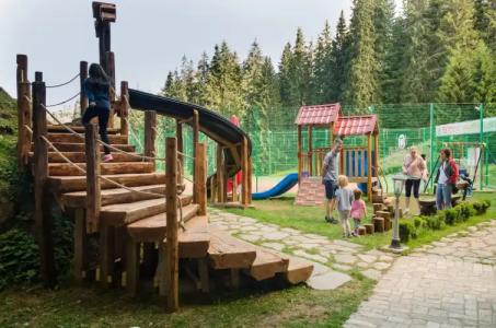 Complex Kamelia - 32