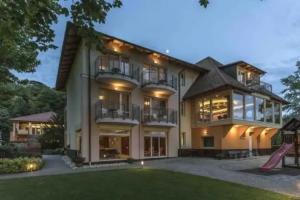 Topart Hotel, Balatonvilagos