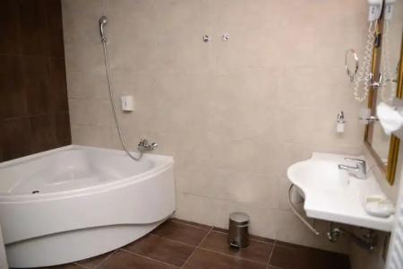 Golden Lake Resort - 7