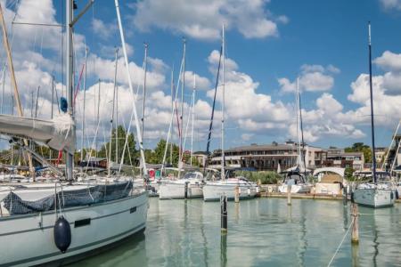 Golden Lake Resort - 42