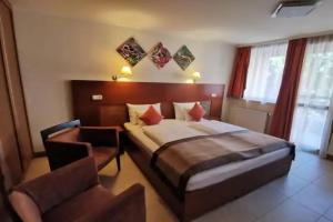 Hotel Villa Pax, Balatonalmadi