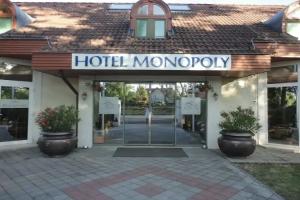 Hotel Monopoly, Balatonalmadi