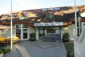 Hotel Monopoly, Balatonalmadi