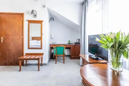 Pod Złotą Różą - 40