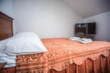 Pod Złotą Różą - 42