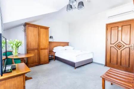 Pod Złotą Różą - 37