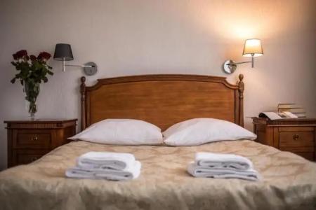 Pod Złotą Różą - 57