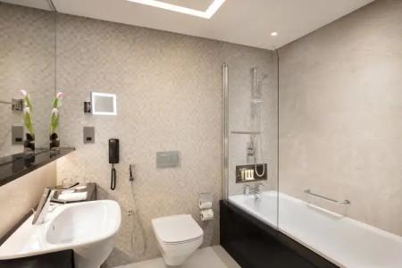 Crowne Plaza Bahrain, an IHG - 10