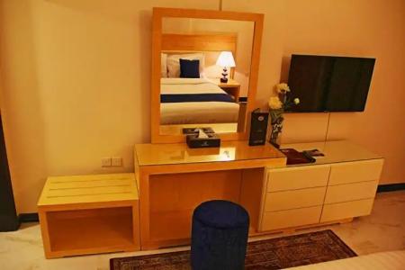 Bahrain International - 50