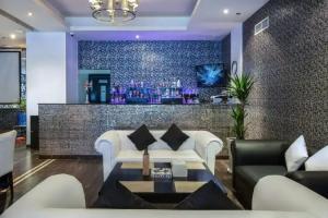 Loumage Hotel & Suites