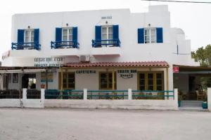 Manousos' Rooms, Galissas