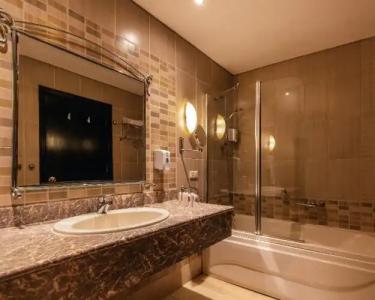 AMC Royal & Spa - 108