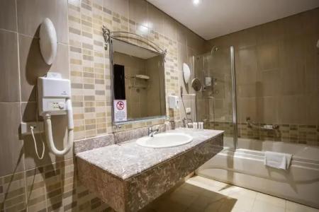 AMC Royal & Spa - 103