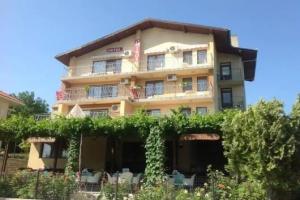 Villa Omiros, Byala