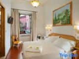 Classic Double room with garden view
