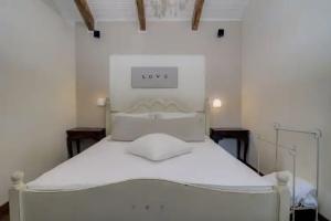 Lodge «The White Chalet- Home»