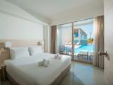 Family Swim Up Quadruple Suite