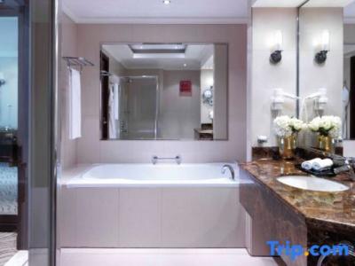 Park Regis Kris Kin - 120