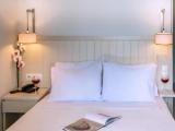 Standard Double room with city view