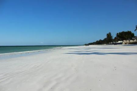 Uroa Bay Beach Resort - 13