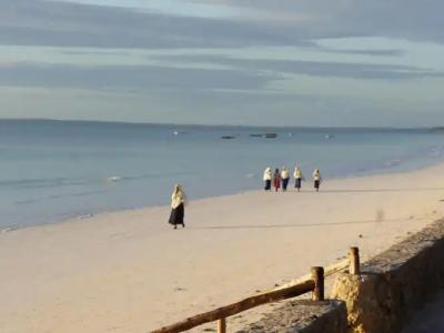 Uroa Bay Beach Resort - 11