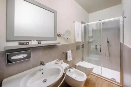 Royal Victoria - 145