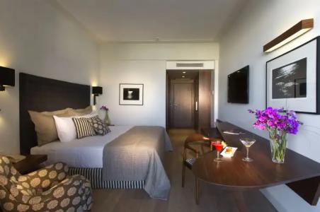 Aquila Atlantis - 108