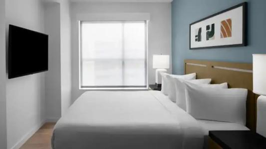 Hyatt House Raleigh North Hills - 38