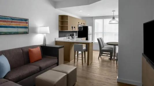 Hyatt House Raleigh North Hills - 39