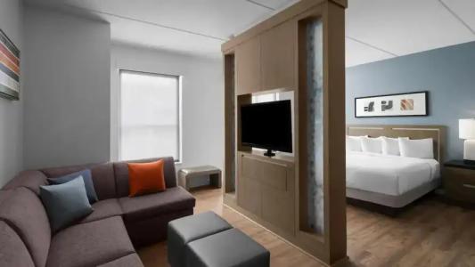 Hyatt House Raleigh North Hills - 45