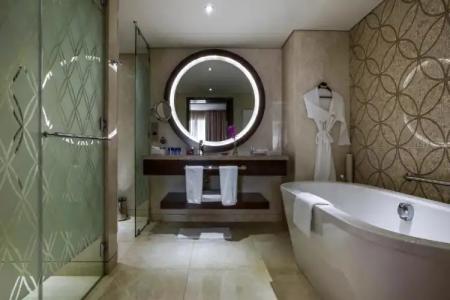 Crowne Plaza Dubai Deira, an IHG - 105