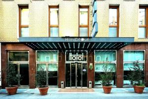 Canova Hotel, Milan
