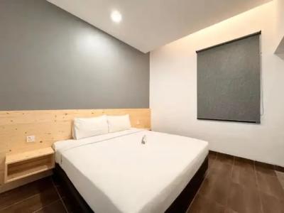 Sunflower Malacca - 12