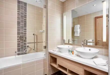 Hilton Garden Inn Dubai Mall Of The Emirates - 114