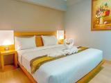 2 Bedrooms Standard Family room with balcony