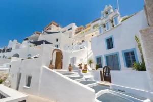 Fira White Residence, Fira