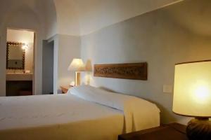 Hotel «Zubebi», Pantelleria Village