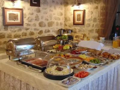 Conte & Restaurant - 14