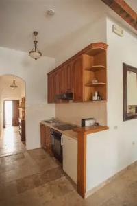 Conte & Restaurant - 71