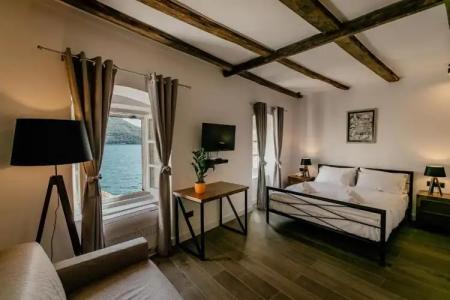 Conte & Restaurant - 60