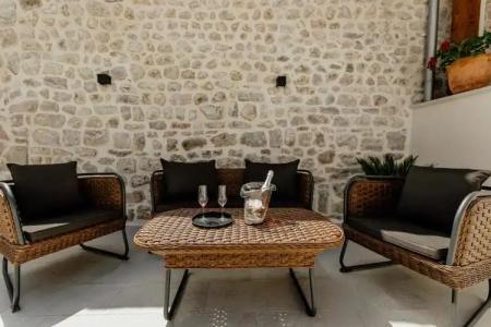 Conte & Restaurant - 25