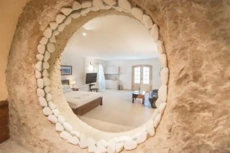 Conte & Restaurant - 100