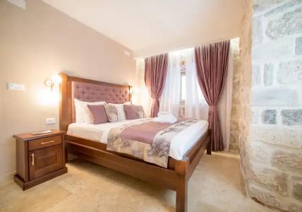 Conte & Restaurant - 52