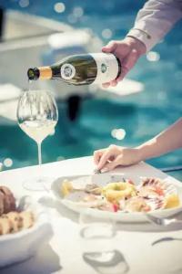 Conte & Restaurant - 36