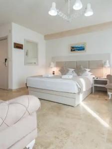 Conte & Restaurant - 81