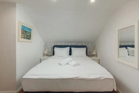 Conte & Restaurant - 105